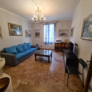 Finestra Su Appartamento Rapallo